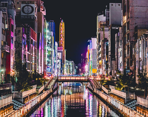 night-lights-in-osaka-reasons to intern in osaka